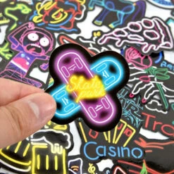 50 Autocollants FLUO Pour La Sécurité De L'enfant à Vélo -Magasin De Vélos Zefal 50 autocollants fluo pour la securite de l enfant a velo 4