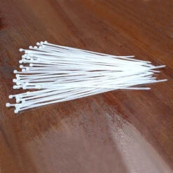 Collier De Serrage Flexible Noir Ou Blanc 4,5 X 350 Mm - Par 50 -Magasin De Vélos Zefal collier de serrage flexible noir ou blanc 45 x 350 mm par 50 4