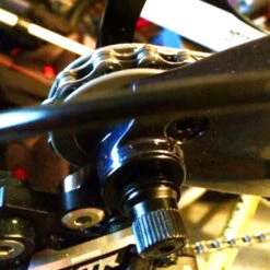 PEDROS Dépose Chaîne Pour La Protection Du Cadre Vélo -Magasin De Vélos Zefal depose chaine pour la protection du cadre velo 2