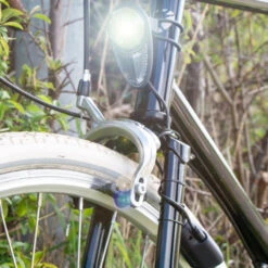 Dynamo De Jante Vélo Sans Contact Pour Feu Nova Reelight 10 Dynamo De Jante Vélo Sans Contact Pour Feu Nova Reelight -Magasin De Vélos Zefal dynamo de jante velo sans contact pour feu nova reelight 2