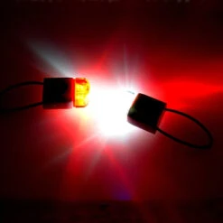 Eclairage Rouge Et Blanc Pour Signalisation à Vélo 11 Eclairage Rouge Et Blanc Pour Signalisation à Vélo -Magasin De Vélos Zefal eclairage rouge et blanc pour signalisation a velo 3