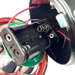 Eclairage Vélo Rétro à Pile Sur Fourche Noir Et Cuivre -Magasin De Vélos Zefal eclairage velo retro a pile sur fourche noir et cuivre 4