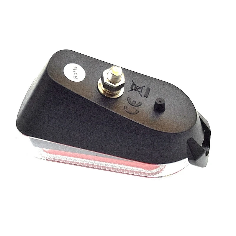 Feu Arrière Sur Garde Boue De Vélo à Piles 2 LED 6 Feu Arrière Sur Garde Boue De Vélo à Piles 2 LED – Image 4