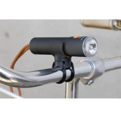 Lampe Torche Reelight LUX Light 700 -Magasin De Vélos Zefal lampe torche reelight lux light 700 3