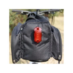 Lumière Pour Remorque Vélo -Magasin De Vélos Zefal lumiere pour remorque velo 1