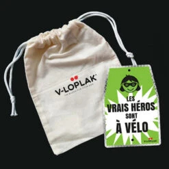 Plaque Vélo Verte Les Vrais Héros Sont à Vélo V-LOPLAK -Magasin De Vélos Zefal plaque velo verte les vrais heros sont a velo v loplak 3