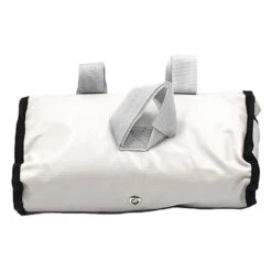 Poncho Avec Capuche Repliable En Sacoche Sur Cintre De Vélo 13 Poncho Avec Capuche Repliable En Sacoche Sur Cintre De Vélo -Magasin De Vélos Zefal poncho avec capuche repliable en sacoche sur cintre de velo 5