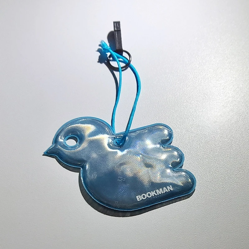 Réflecteur Enfant à Accrocher Bookman Sur Vêtement Ou Casque Vélo 7 Réflecteur Enfant à Accrocher Bookman Sur Vêtement Ou Casque Vélo – Image 5