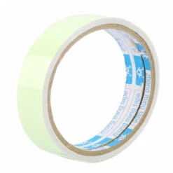 Rouleau Autocollant Vert Phosphorescent Pour La Sécurité à Vélo 11 Rouleau Autocollant Vert Phosphorescent Pour La Sécurité à Vélo -Magasin De Vélos Zefal rouleau autocollant vert phosphorescent pour la securite a velo 3