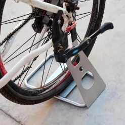 Stand Ajustable Pour Vélo -Magasin De Vélos Zefal stand ajustable pour velo 5